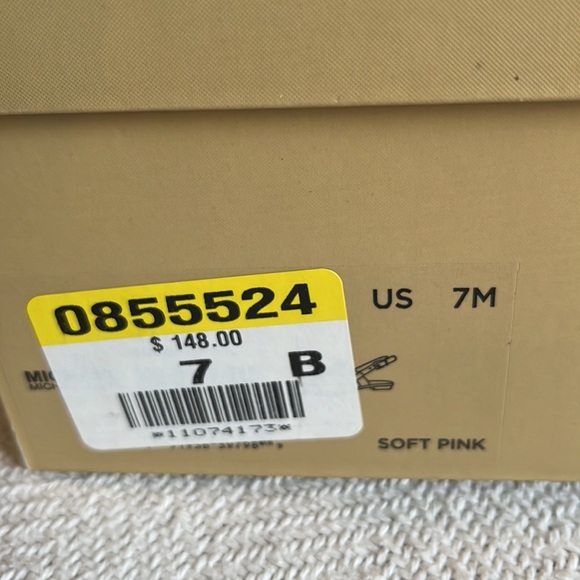 Soft pink with rose gold detailing. Warn twice. - Picture 5 of 5